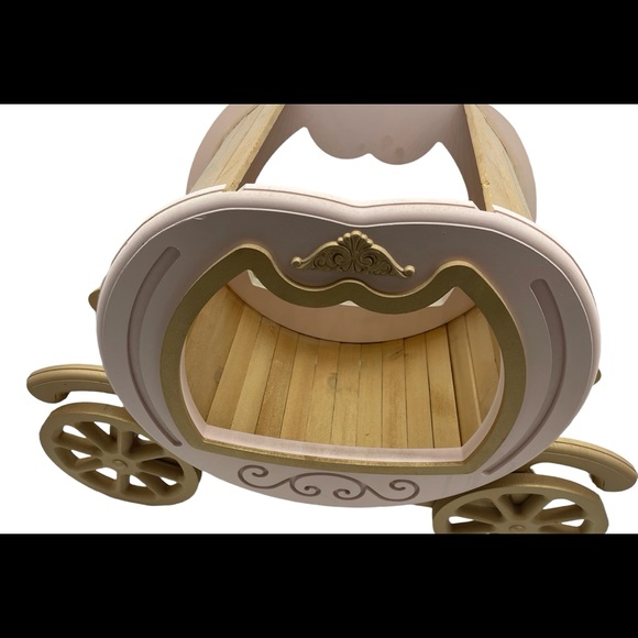 Gorgeous Princess Pumpkin Carriage Prop with two face color design. - Picture 2 of 5